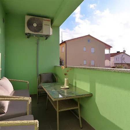 Ariana 1989 Apartman