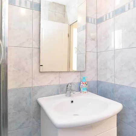 Apartman Ariana 1989 *