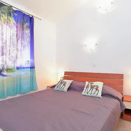 Apartman Ariana 1989