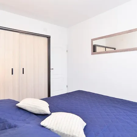 Ariana 1989 Apartman *