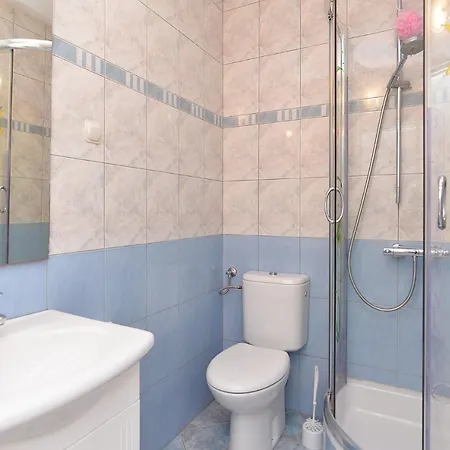 Ariana 1989 Apartman *