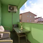 Ariana 1989 Apartment