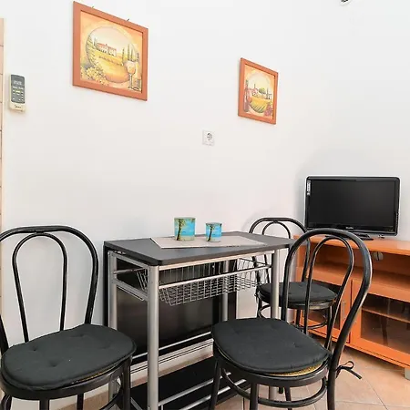 Apartament Ariana 1989 Fažana